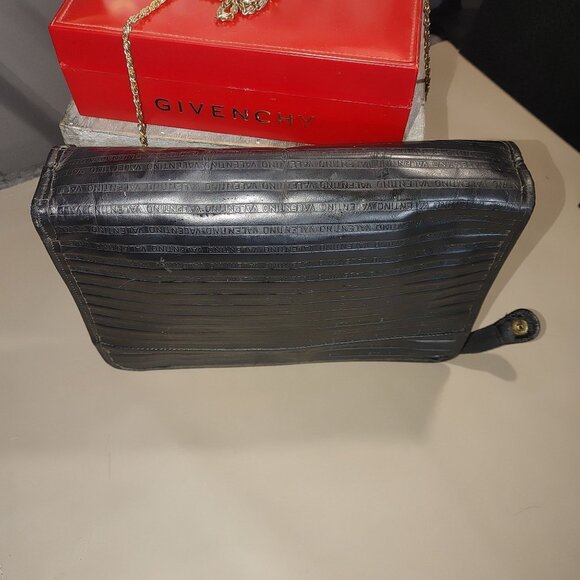 Mario Valentino Clutch Vintage Black Coated Leather Italy w/Hardware Convert - Picture 10 of 12